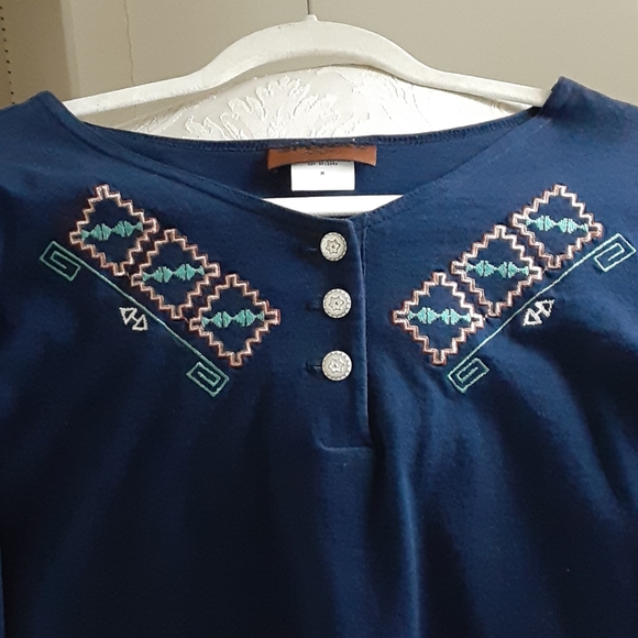 Top - Picture 3 of 4